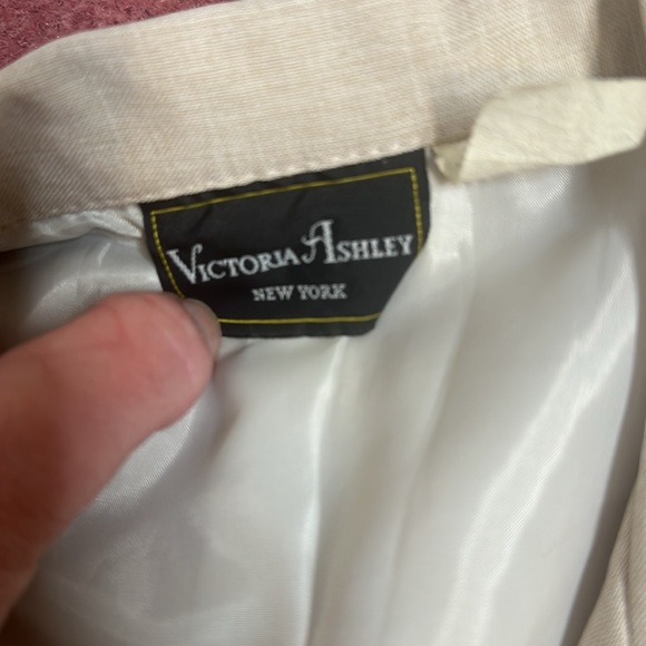 Elegant Beige Women's Pantsuit - Picture 7 of 8